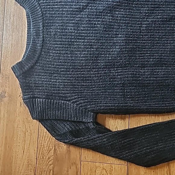 Lilly and lotty sweater - Picture 2 of 2